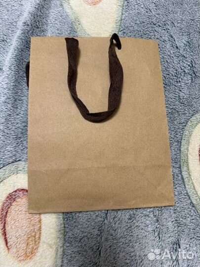 Подарочные бумажные пакеты