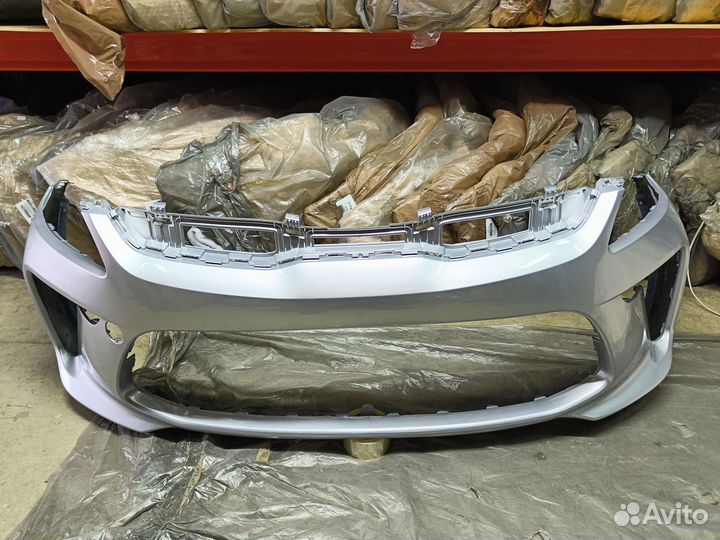 Kia Rio 4 бампер передний серебристый