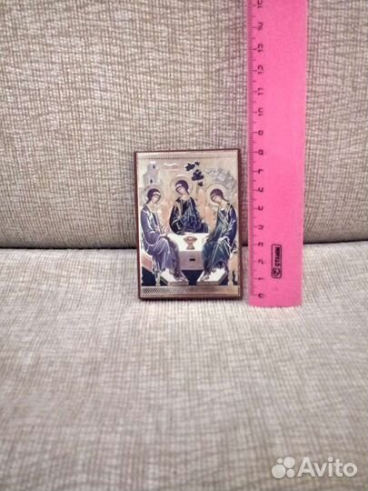 Икона и картины