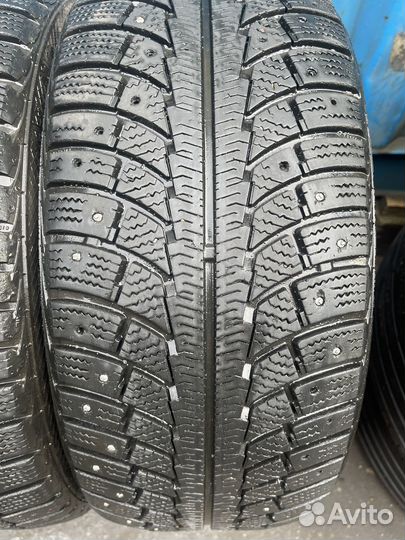 Gislaved Nord Frost 5 225/50 R17 98T