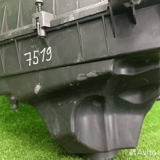 Корпус воздушногo фильтра Ford Focus 2 2007