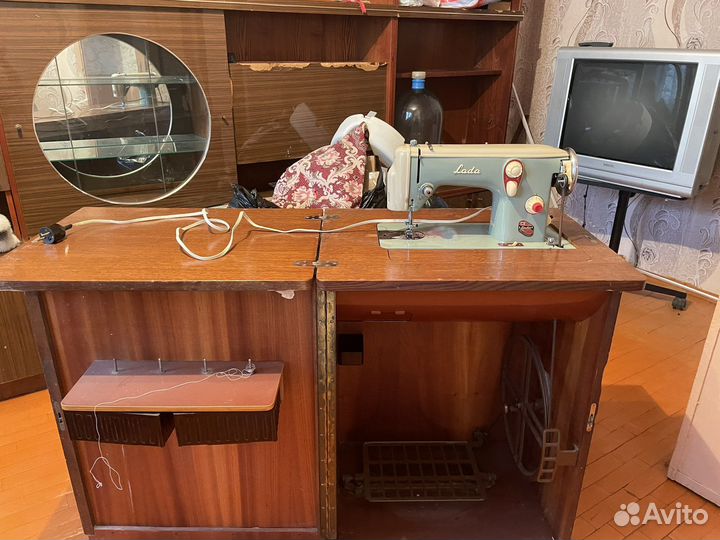 Швейная машинка LADA чехословакия