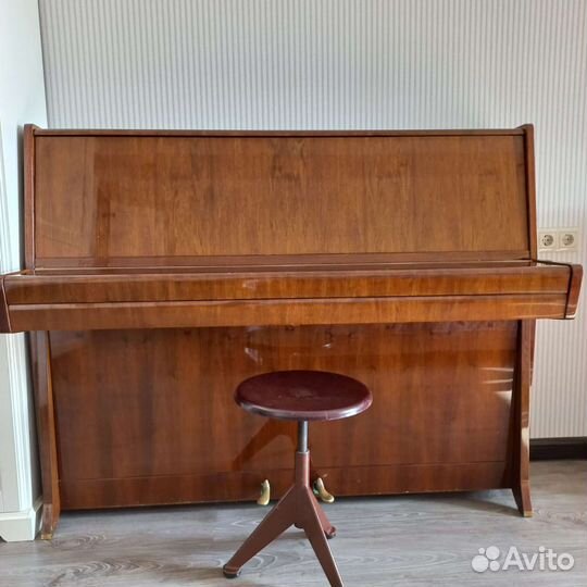 Фортепиано Petrof