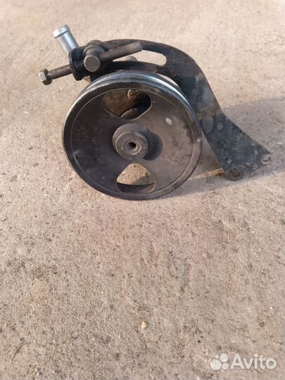 Насос гур Nissan Primera P12 1.6