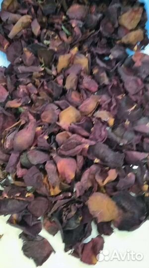 Сухие лепестки роз
