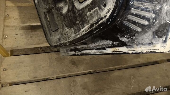 Задняя правая дверь Лада Приора 2110