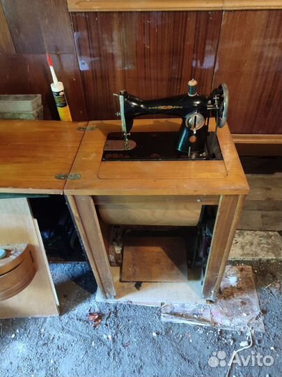 Швейная машинка