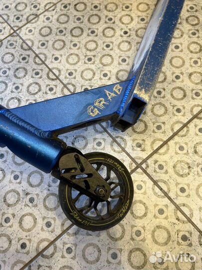 Самокат трюковой grab