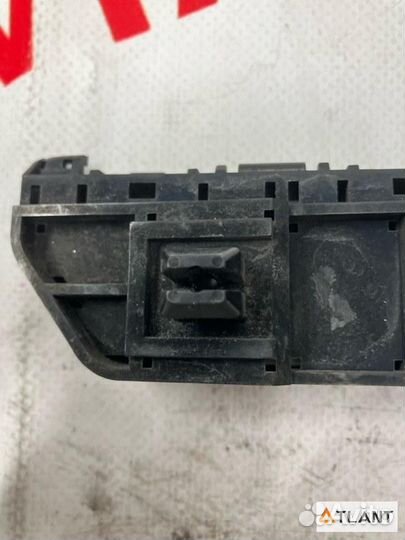 Крепление бампера передняя правая honda stream