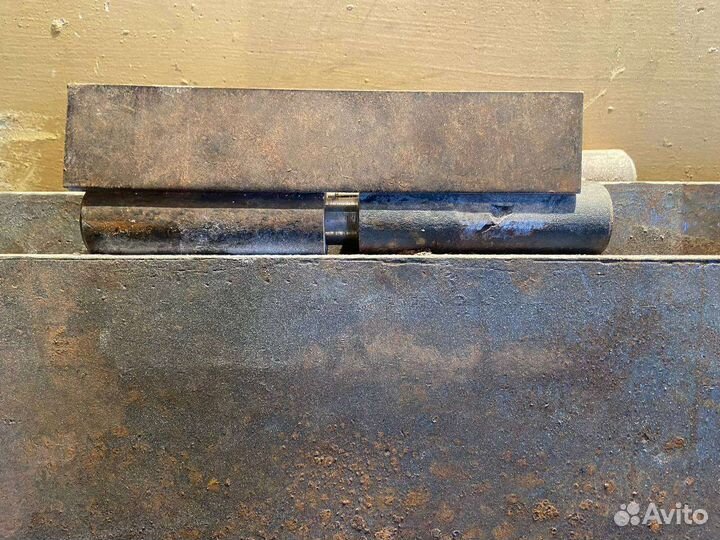 Ворота гаражные металлические