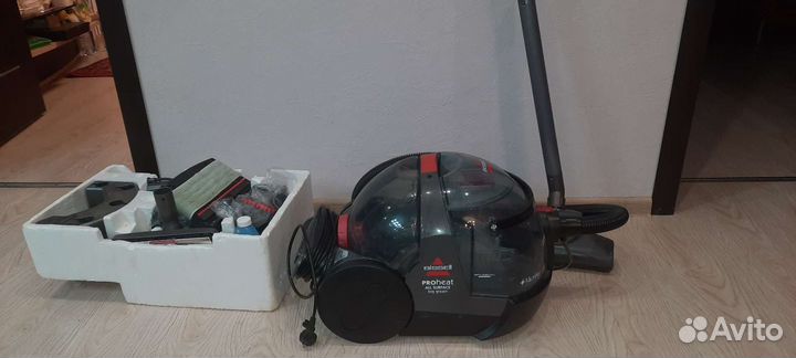 Моющий пылесос Bissell