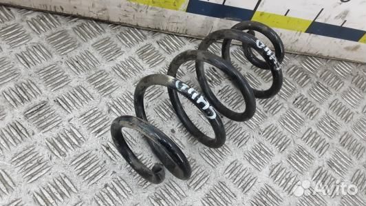 Пружина задняя nissan juke F15 (GMA05LY01)