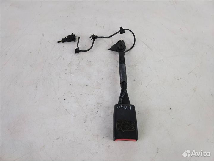 Ответная часть переднего левого ремня безоп. ауди