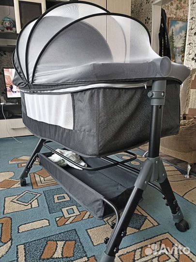 Детская колыбельная кроватка