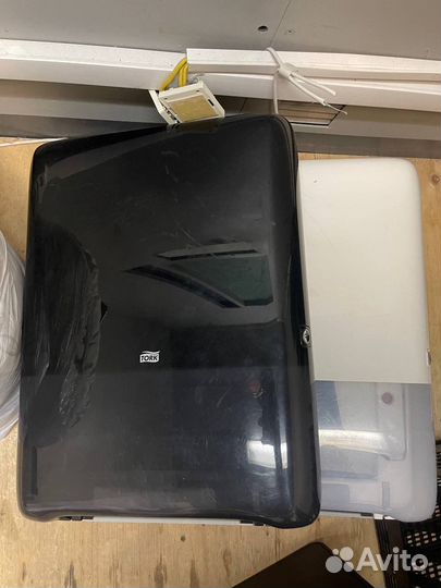 Диспенсер для бумажных полотенец tork