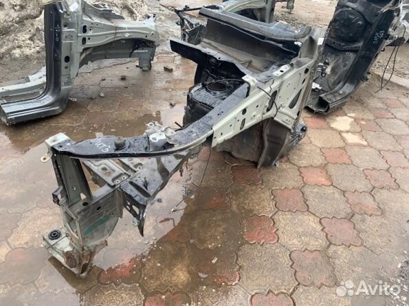 Четверть передняя левая Митсубиси Аутлендер 3 GF