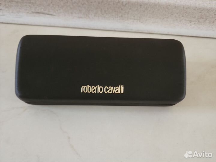 Солнцезащитные очки женские брендовые