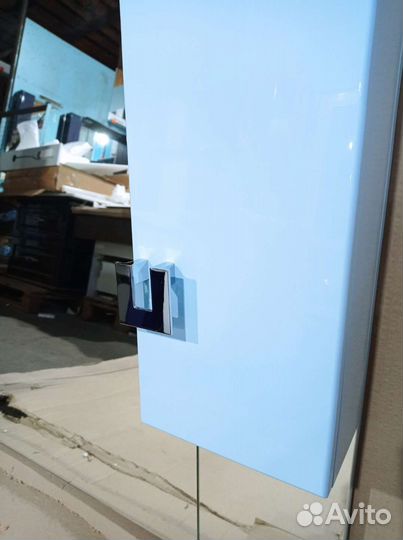 Зеркало 90 со шкафчиком