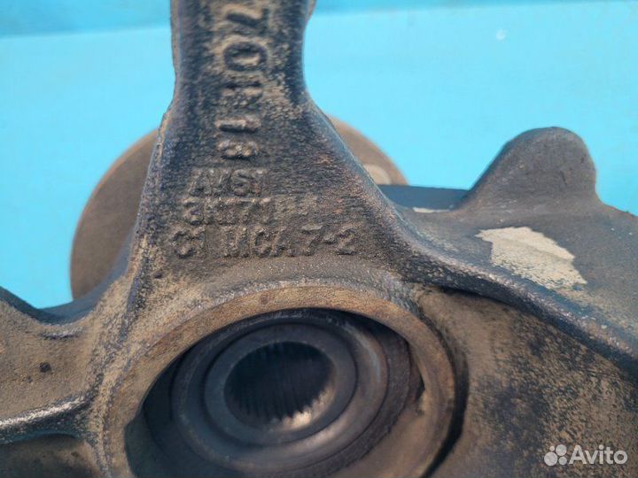 Кулак поворотный передний левый Ford Focus 3 iqdb