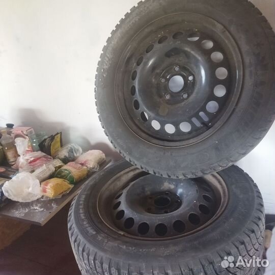 Michelin X-Ice North 3 205/60 R16