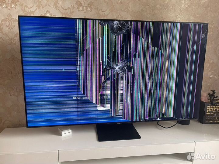 Телевизор Samsung QE55Q90TAU битый экран