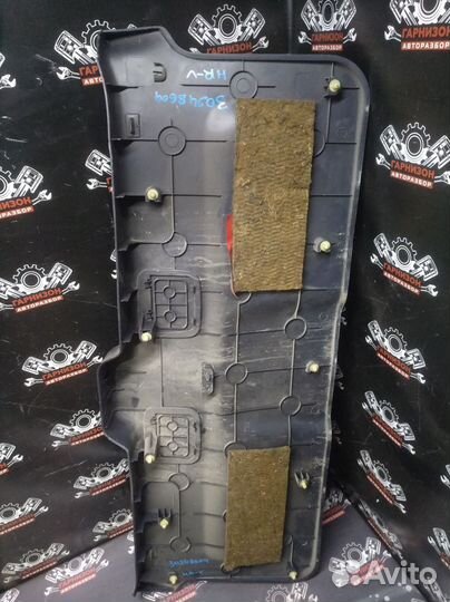 Обшивка крышки багажника Honda HR-V GH1