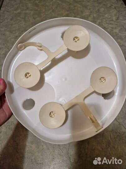 Стульчик для купания в ванной на присосках