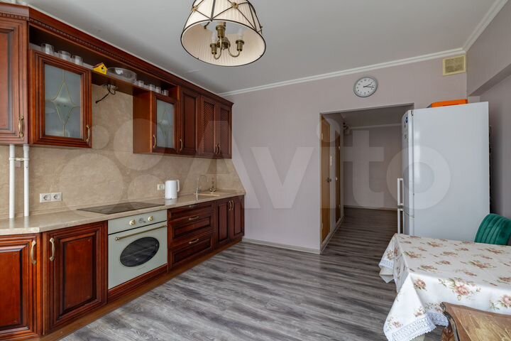 2-к. квартира, 65 м², 4/17 эт.