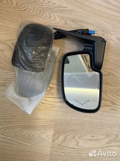Зеркало левое chevrolet tahoe