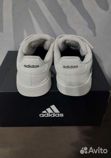 Кроссовки adidas 26 размер