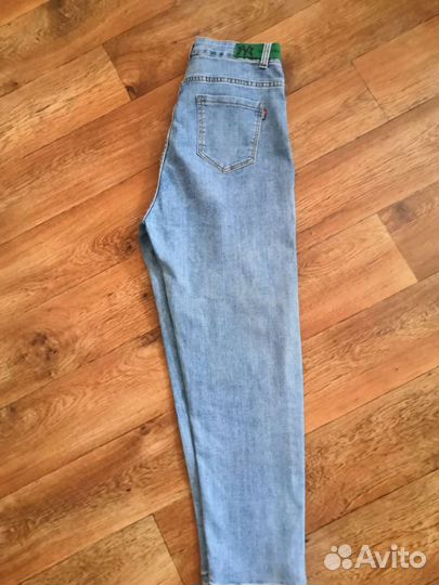 Джинсы