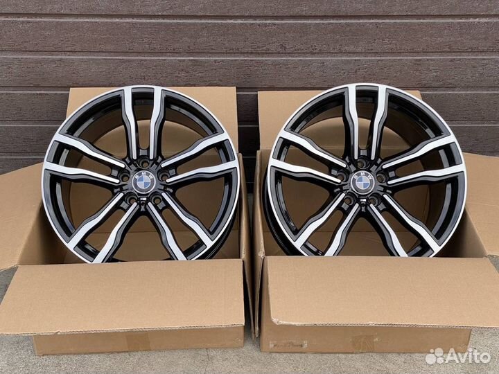 Разноширокие диски R20 BMW 612M Style X5/X6