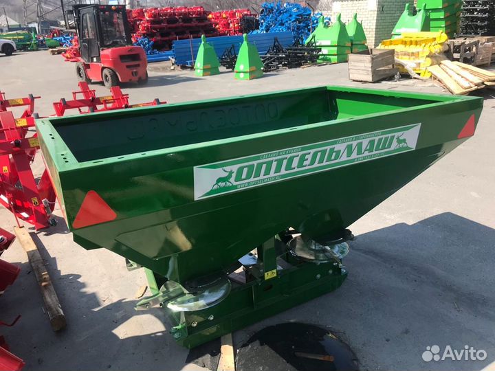 Разбрасыватель удобрений Оптсельмаш Стандарт 900, 2023