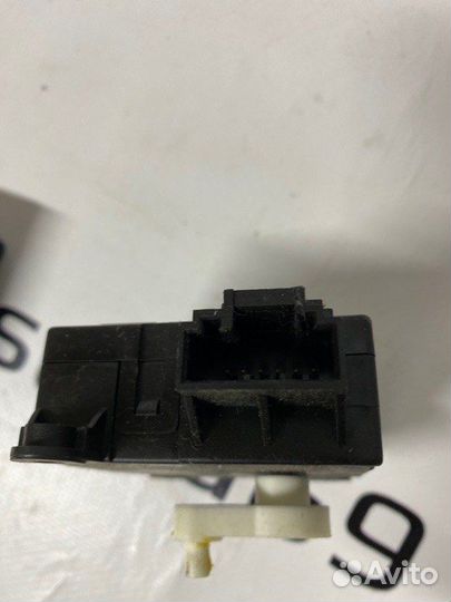 Сервопривод заслонок печки Subaru Forester SH5