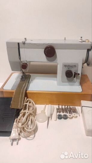 Швейная машина чайка 134