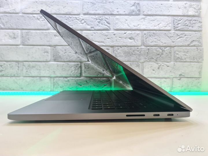 Mi Notebook Pro 15.6 i5 GTX 1050