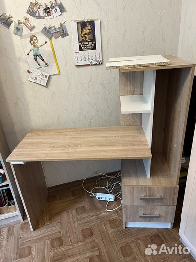 Компьютерный стол