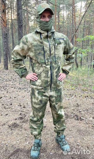 Камуфляжный костюм