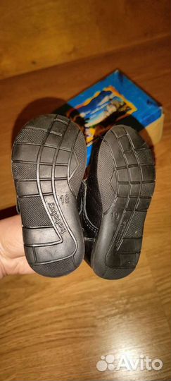 Ботинки (туфли) для малышей первая обувь