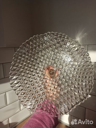 Ваза для фруктов на ножке стекло