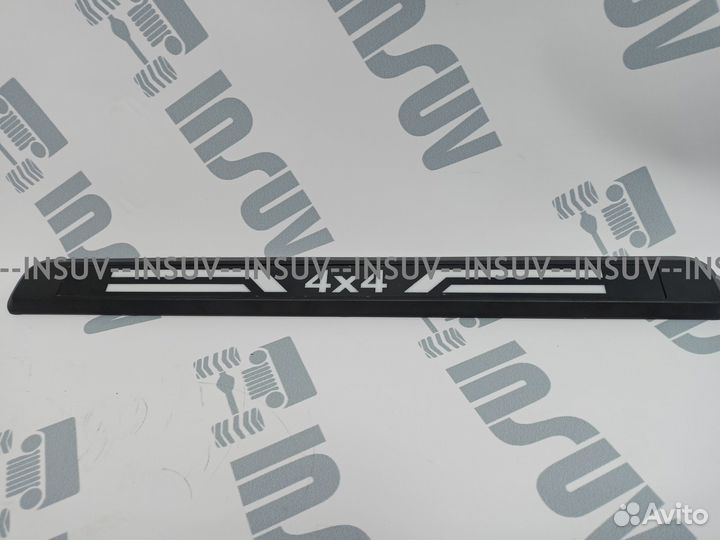 Накладка подсветки номера нива (LED) 4х4 красная