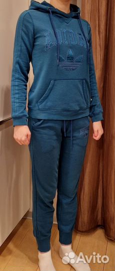 Спортивный костюм Adidas женский