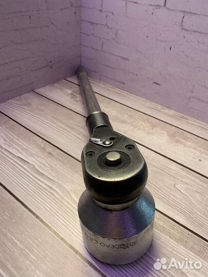 Трещетка большая