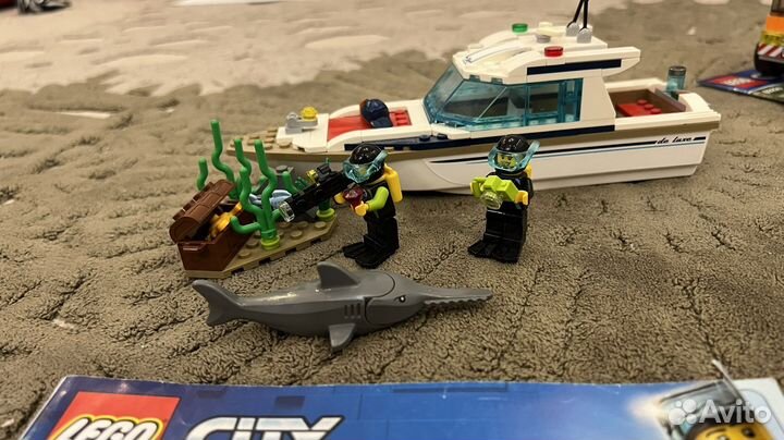 Lego city катер 60221