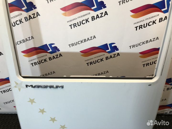 Каркас двери правой Renault Magnum