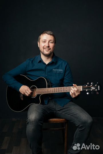 Уроки обучение игре на гитаре укулеле и барабанах