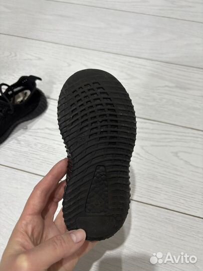 Кроссовки детские