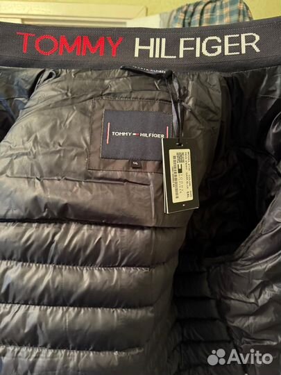 Продам демисезонную куртку tommy hilfiger