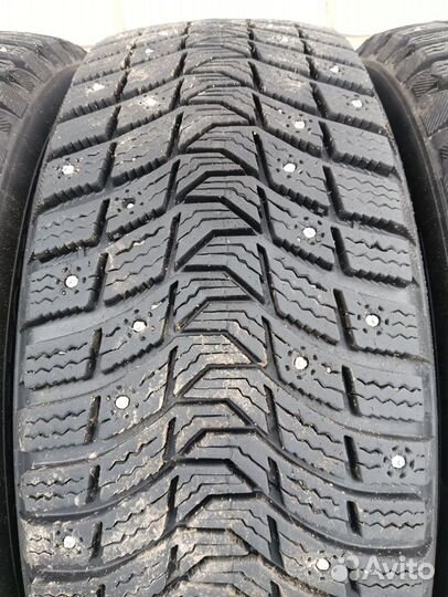 Continental ContiCrossContact LX2 215/65 R16