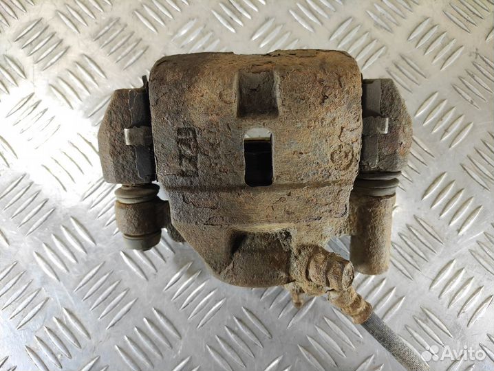 Суппорт передний левый Daihatsu Atrai 7